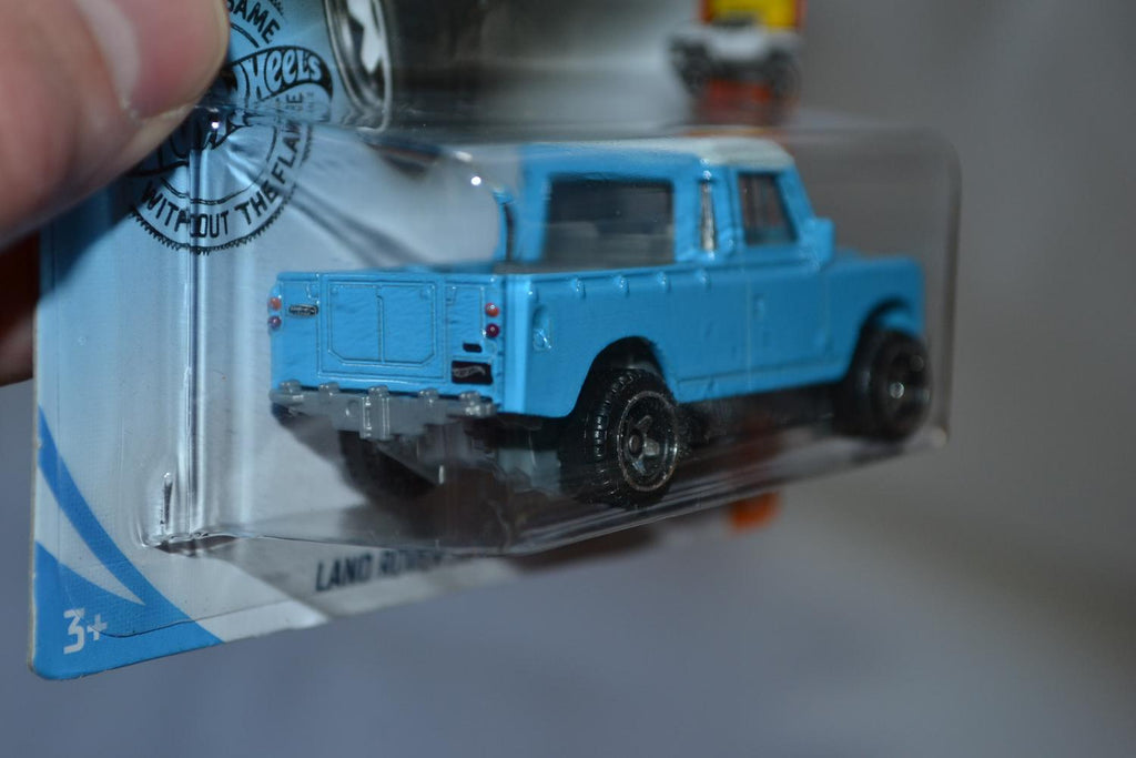 Land Rover Series III Pickup Blå 1:64 Hot Wheels (USA Long card 2018) Ny