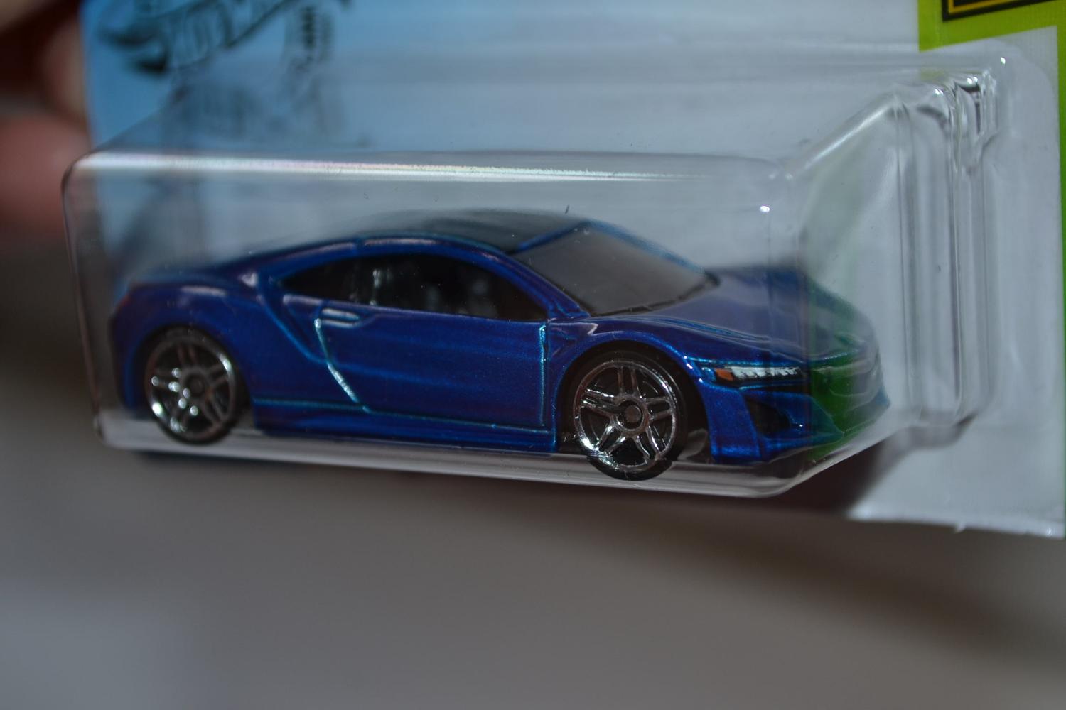 2017 Acura NSX Blå 1:64 Hot Wheels (USA Long card 2018) Ny