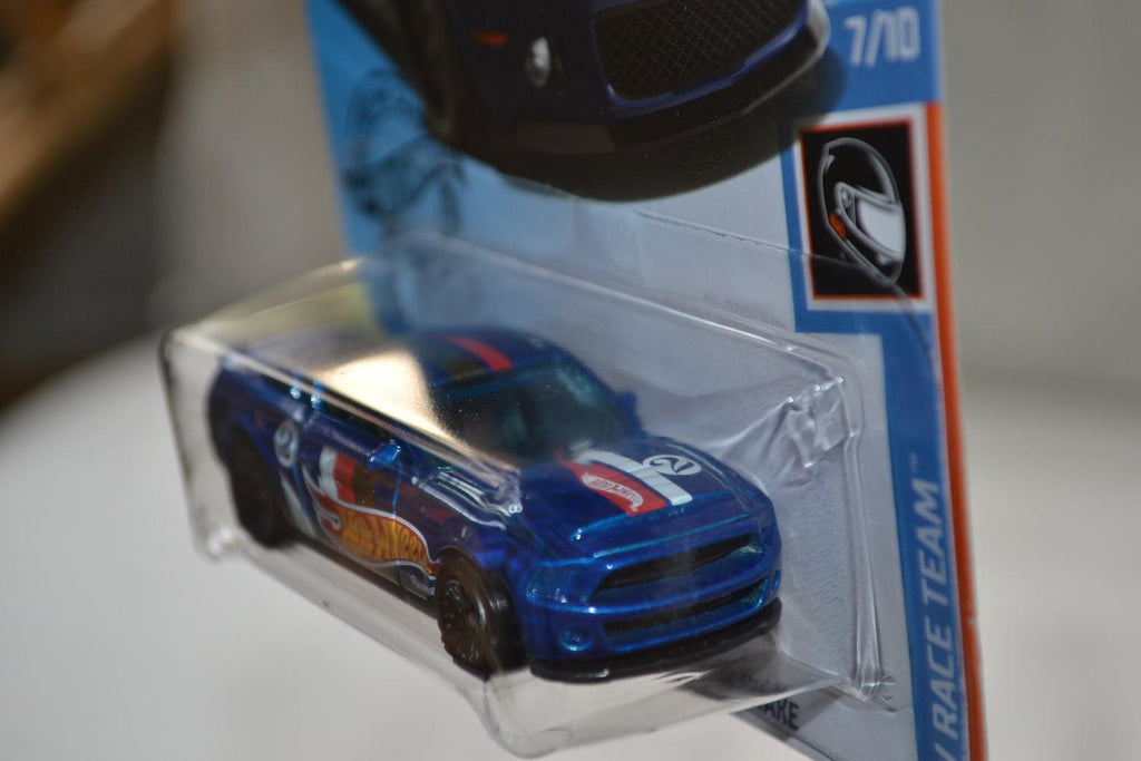 2010 Ford Shelby GT500 Super Snake Blå 1:64 Hot Wheels (USA Long card 2018) Ny