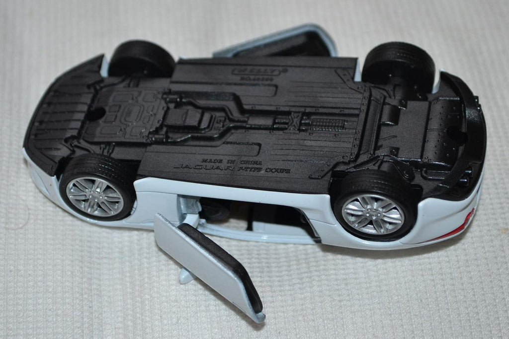 Jaguar F-Type Coupe Vit 1:34-1:38 Welly 11cm Pullback Ny