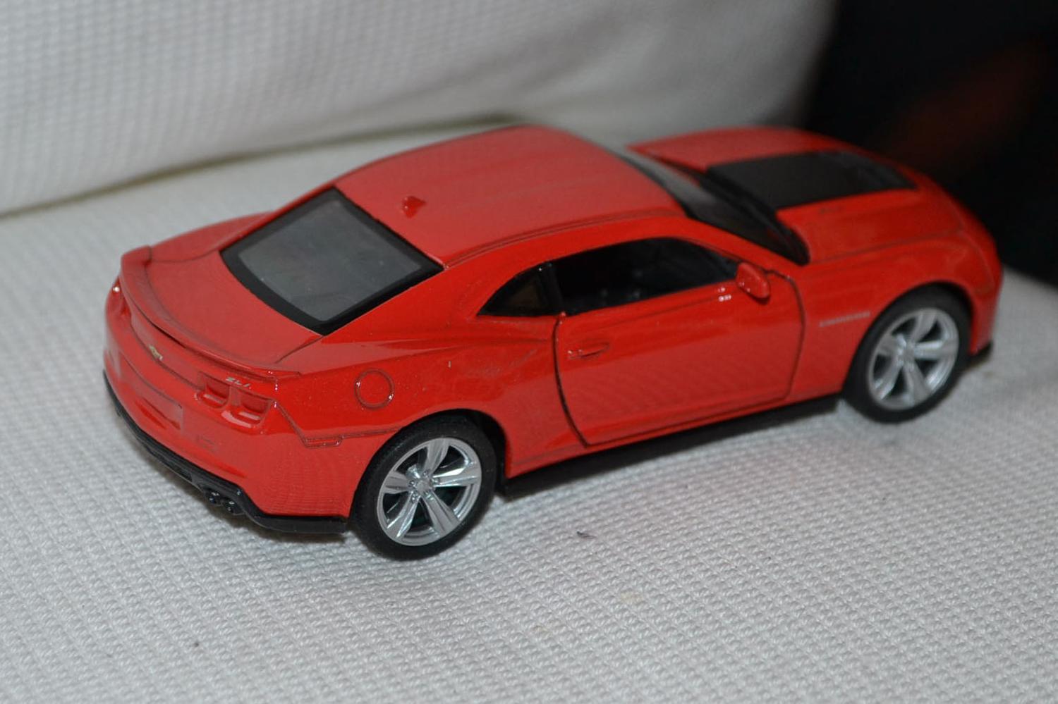 Chevrolet Camaro ZL1 Röd 1:34-1:38 Welly 11cm Pullback Ny