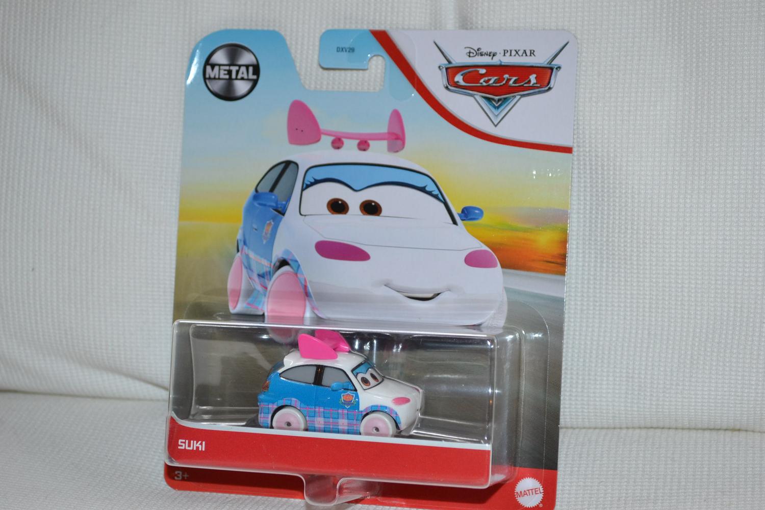 Suki Gullig Bilar Disney Cars 1:55 Mattel 7-9cm 2021 Ny