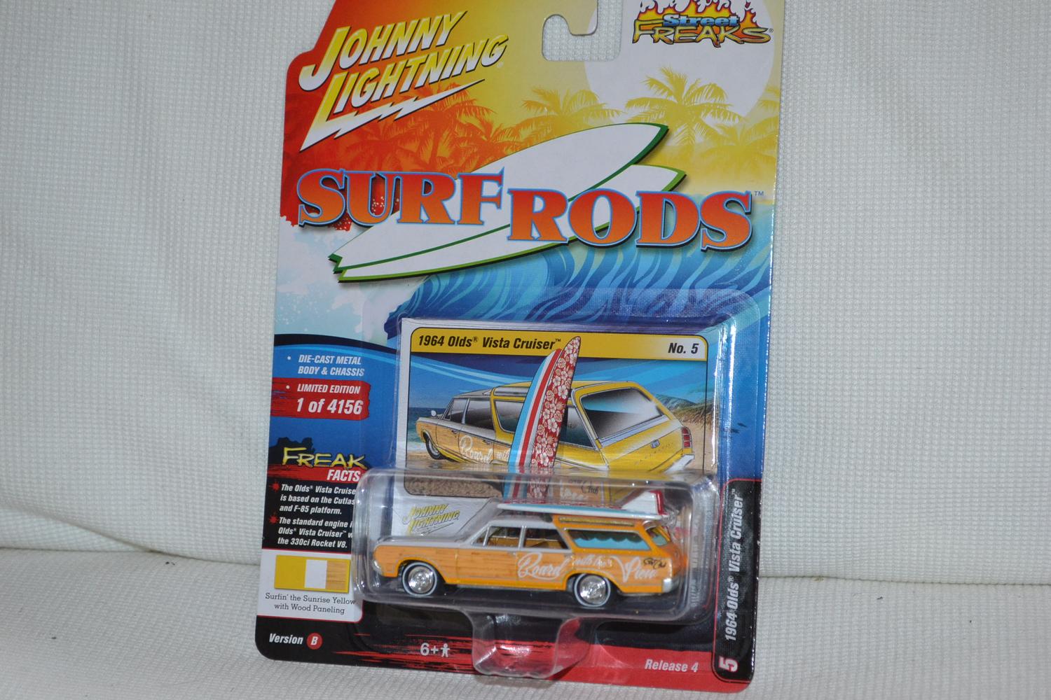 1964 Olds Vista Cruiser Gul 1:64 Johnny Lightning Street Freaks 18B 7-8cm Ny