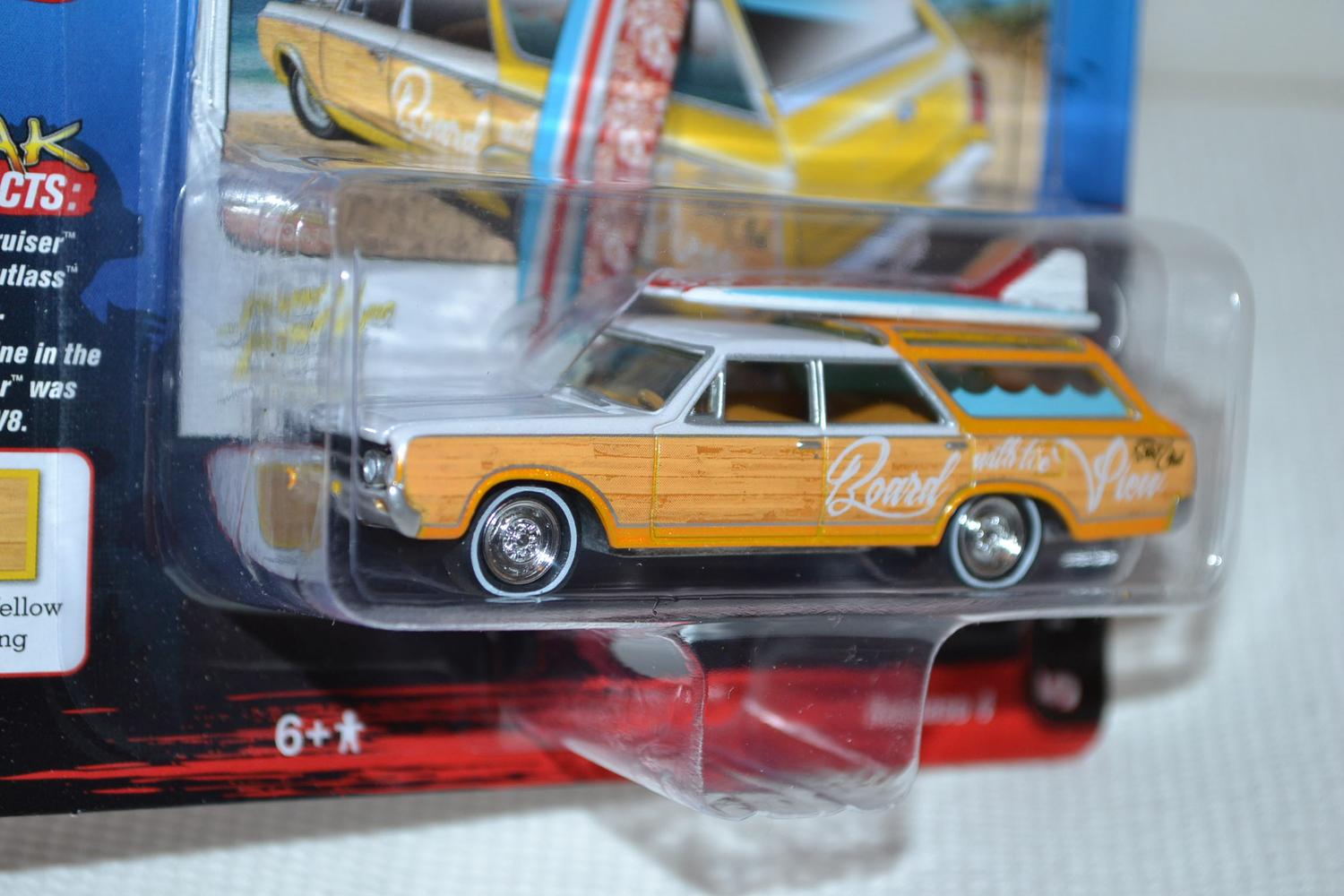 1964 Olds Vista Cruiser Gul 1:64 Johnny Lightning Street Freaks 18B 7-8cm Ny