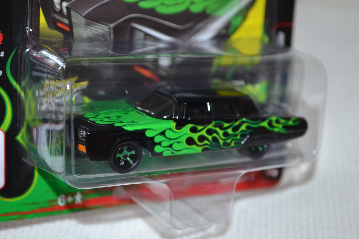 1966 Imperial Crown Custom Flames 1:64 Johnny Lightning Street Freaks 18B 8cm Ny