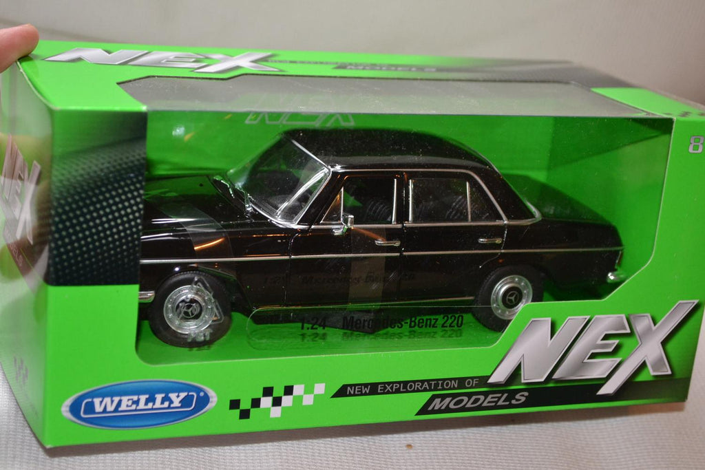 Mercedes-Benz 220 Svart 1:24 Welly 19cm Ny