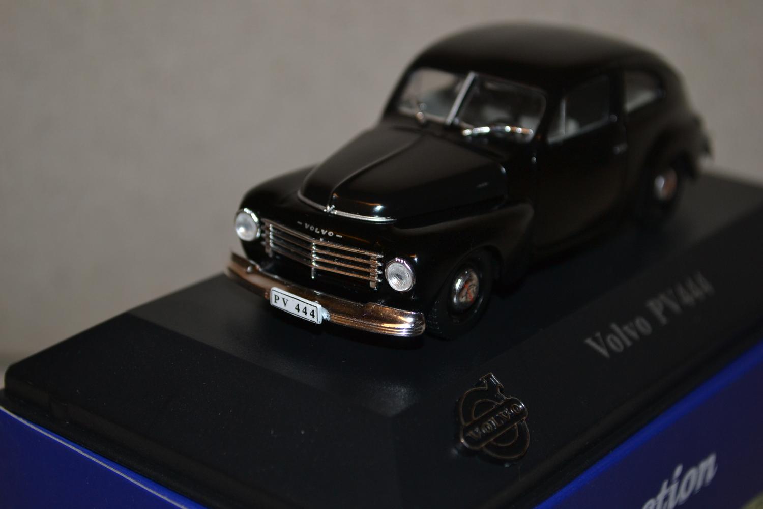 Volvo PV444 Svart 1947 1:43 Editions Atlas 10cm Ny
