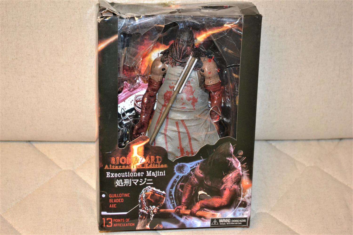 Executioner Majini Resident Evil 5 Biohazard Capcom NECA 20cm (Skadad FRP) Ny