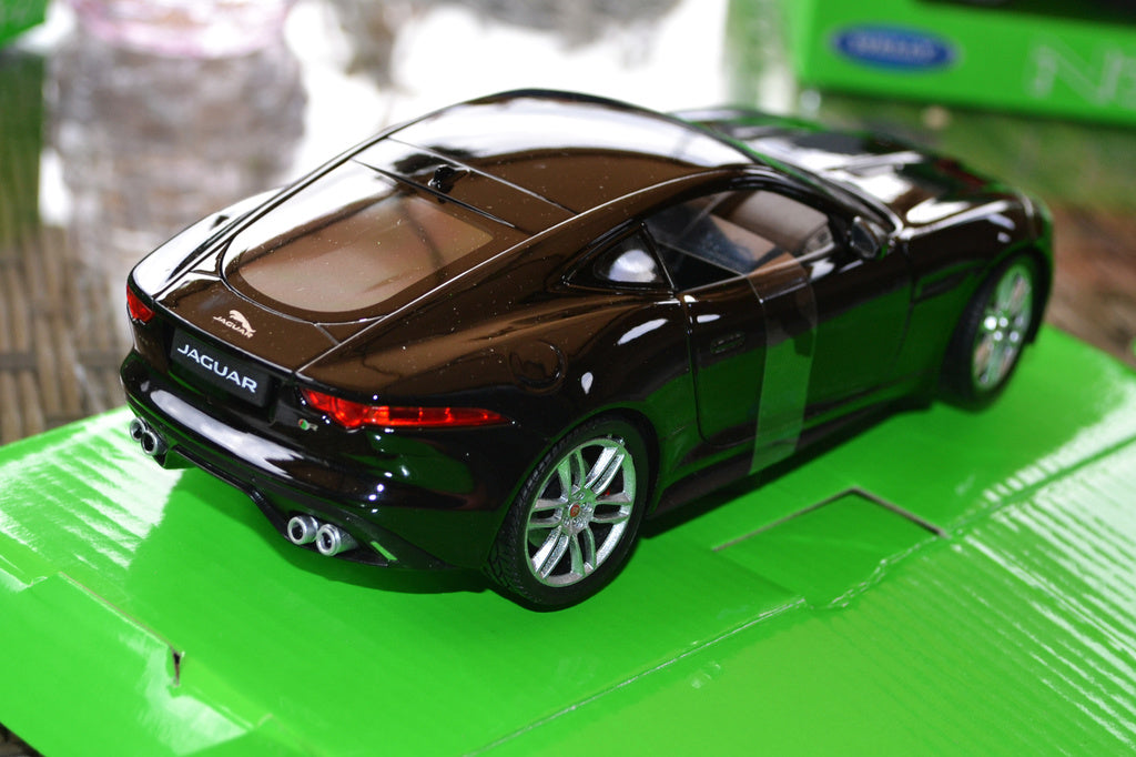 2015 Jaguar F-Type, Black 1:24 Welly Nex Models Ny