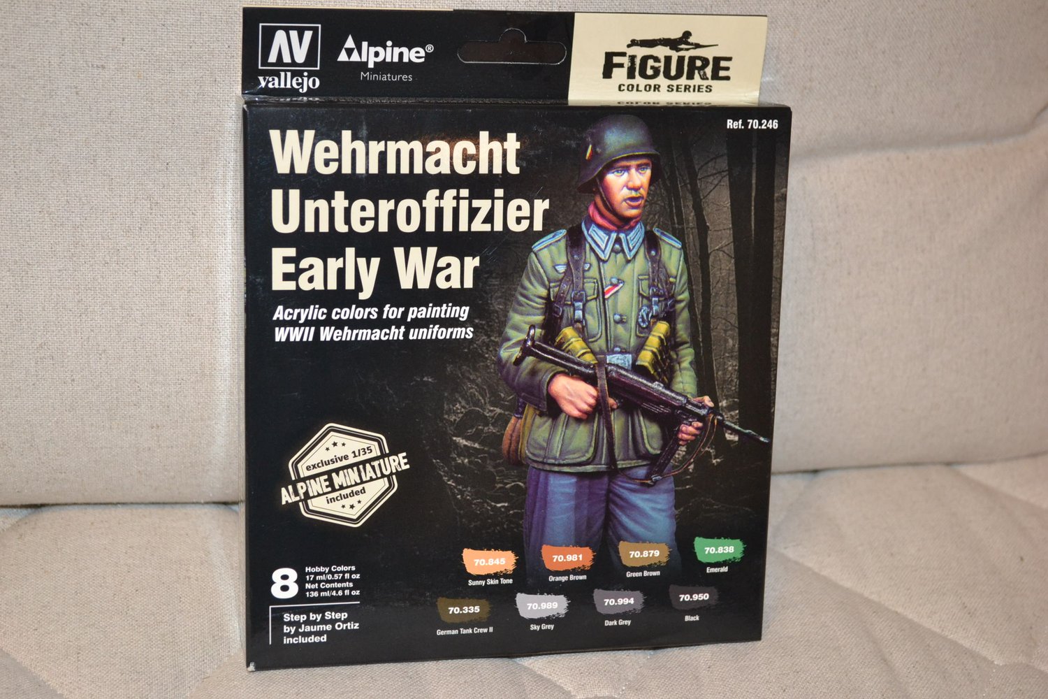 Wehrmacht Underofficier Figur 1:35 WW2 & 8st Färger Akryl Vallejo 17ml Ny