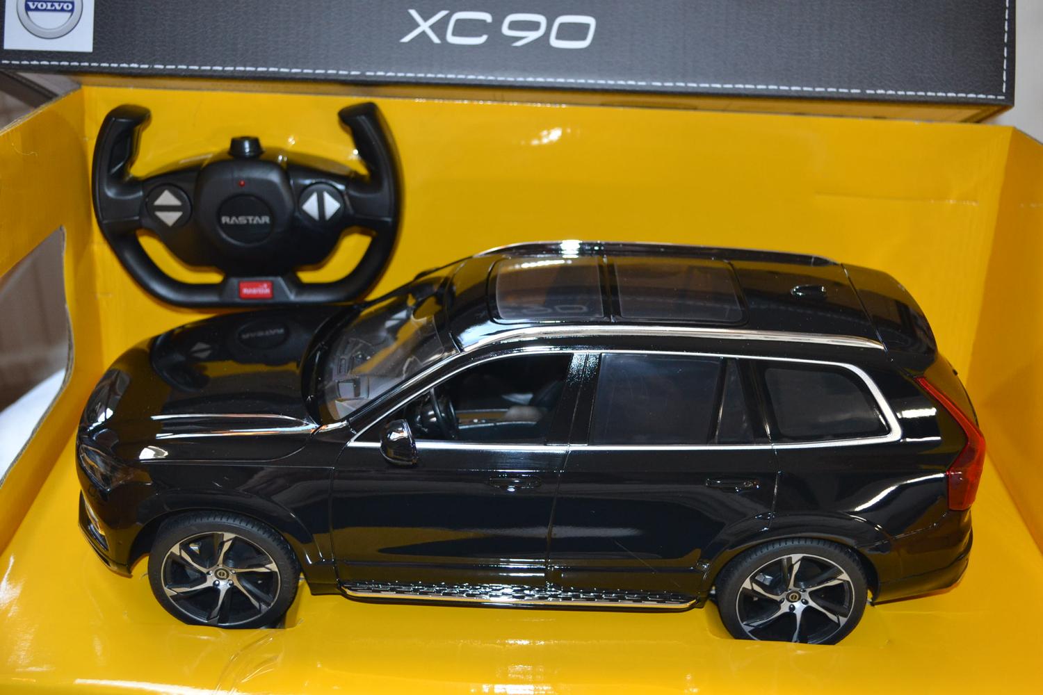 VOLVO XC90 Svart 1:14 Radiostyrd RC 34cm Rastar (AA-batterier behövs) Ny