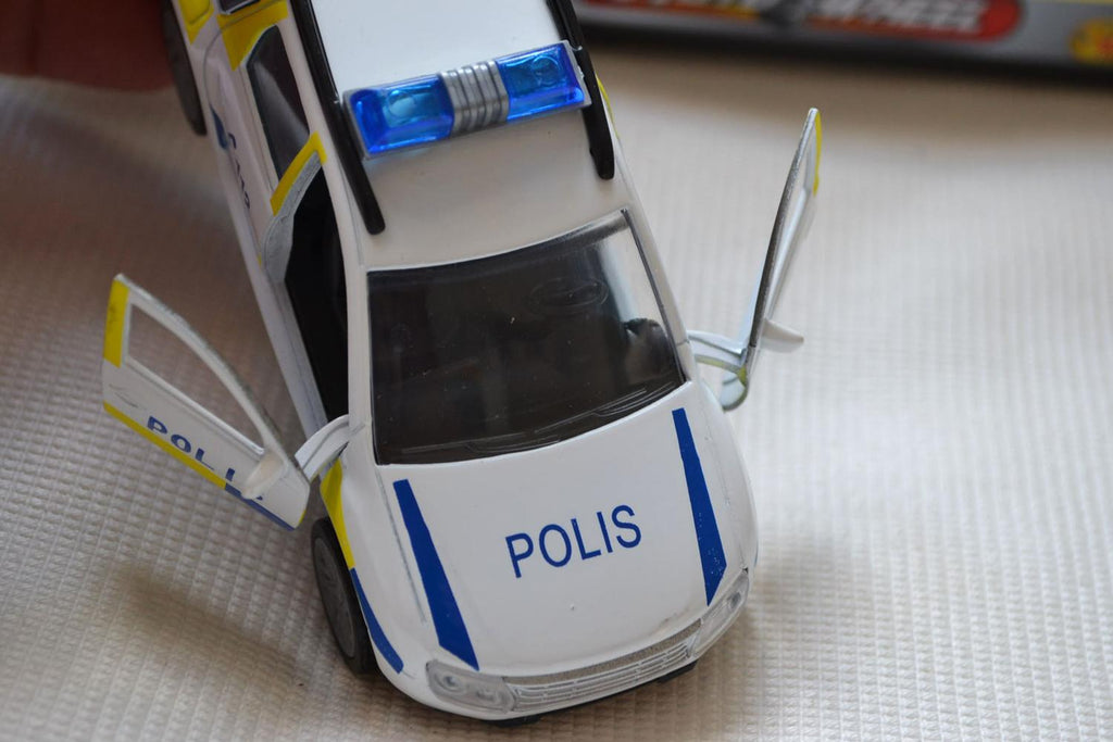 Polisbil Polis Svensk Utryckningsfordon 11cm (Pullback, Dörrar) Ny