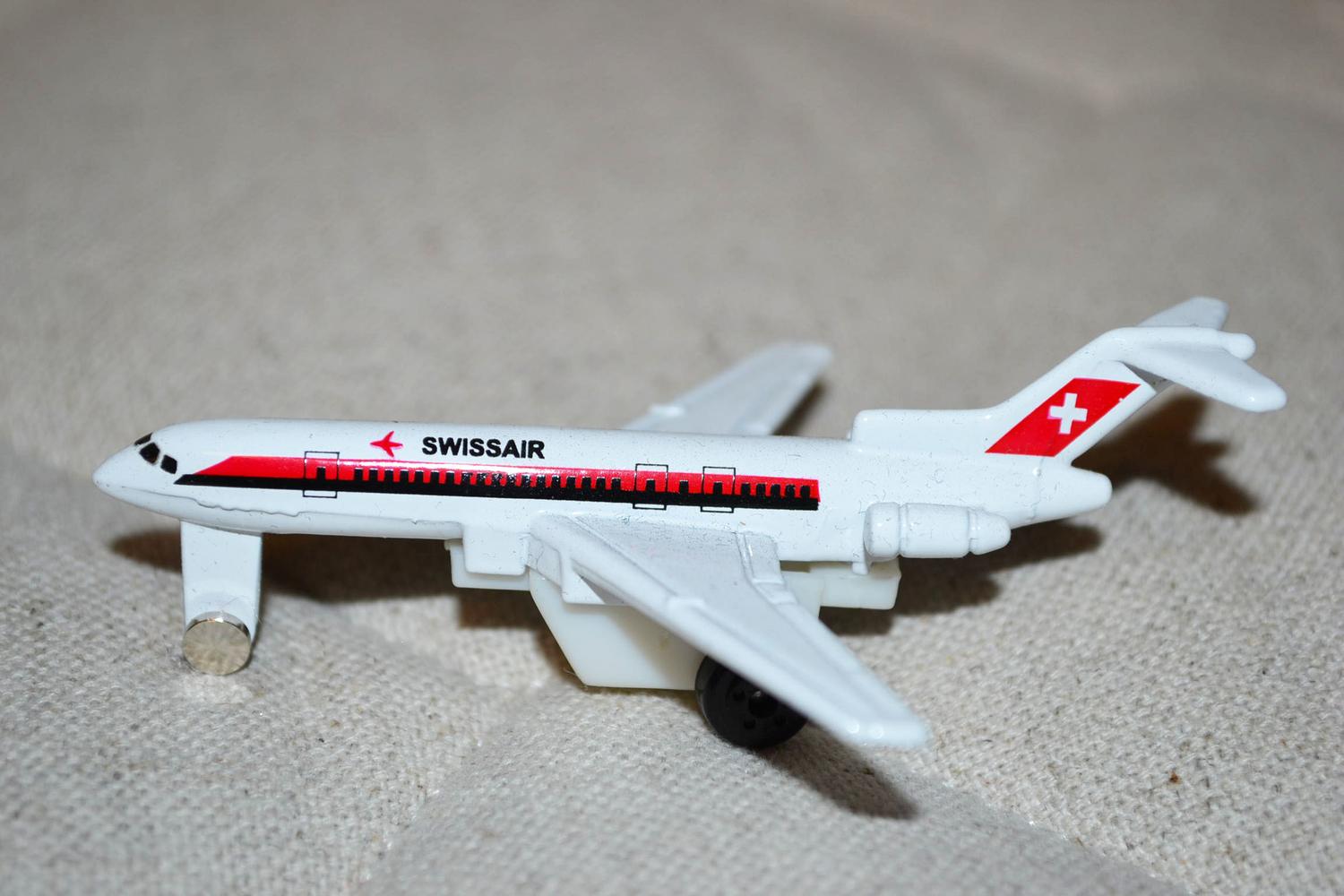 Litet Flygplan Swissair Metall 8cm Ny