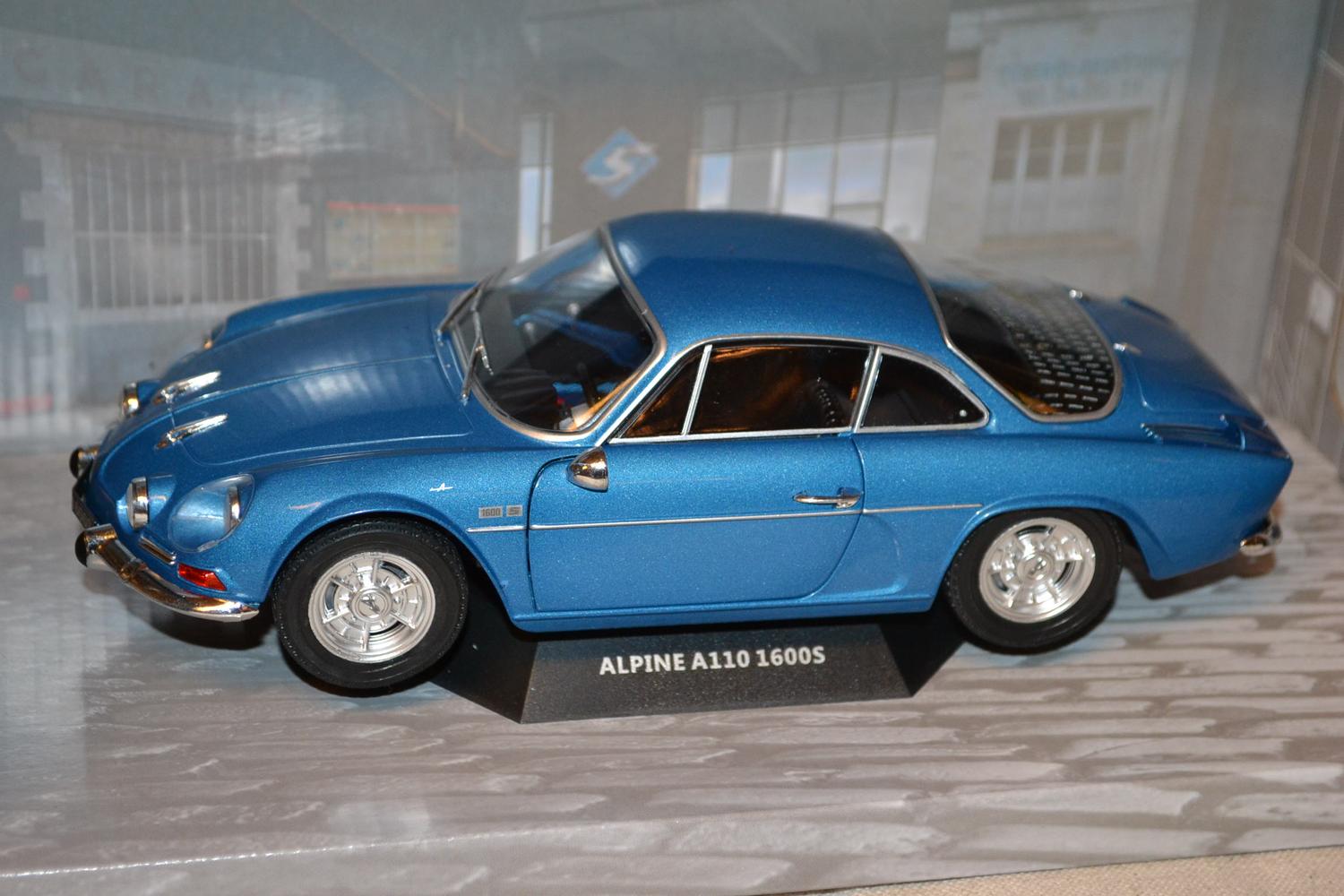 Renault Alpine Ljusblå A110 1600S 1969 1:18 Solido 21cm Ny