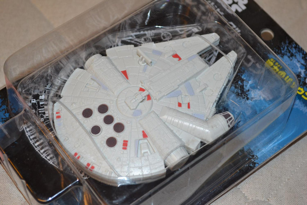 Millenium Falcon Star Wars 1:64 Tomica Japan 14cm Ny