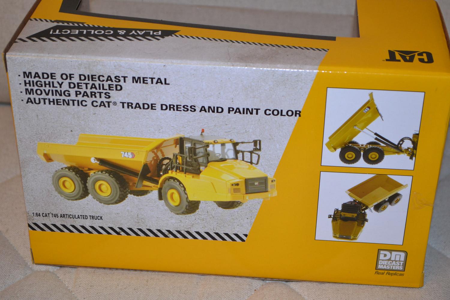 Dumptruck Caterpillar CAT745 1:64 DM-Models 17cm (Metall hög kvalitet) Ny