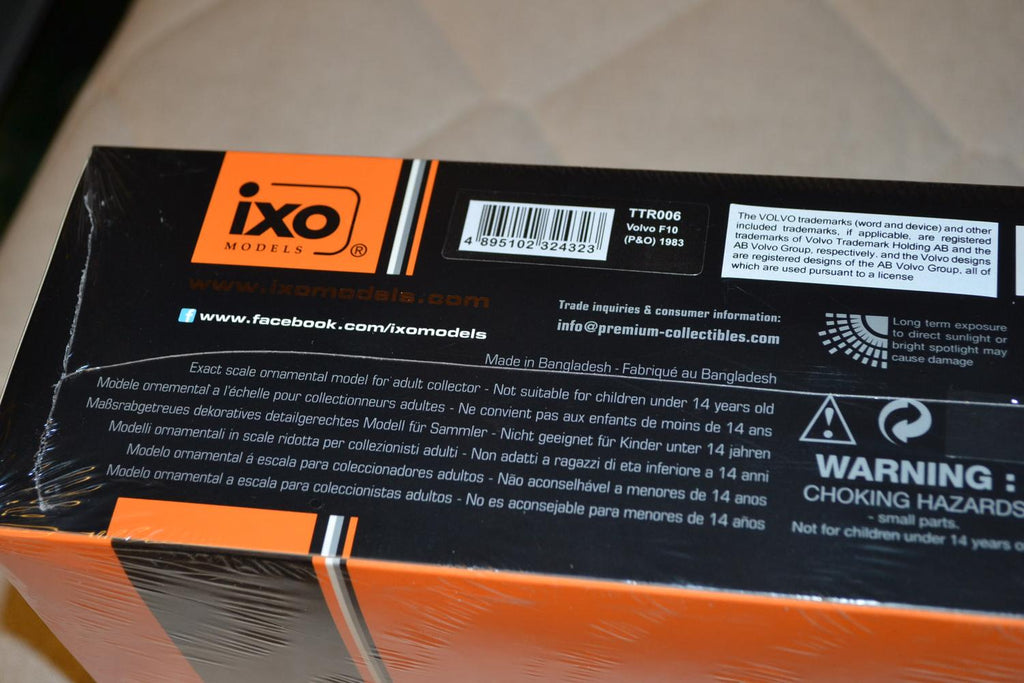 Volvo F10 Lastbil m. Containrar P&O Släp 1:43 IXO 35cm Ny