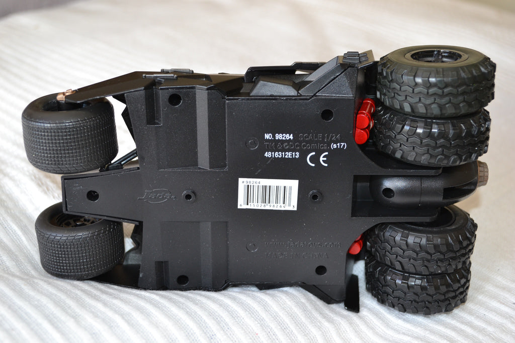 The Dark Knight Batmobile 1:24 Jada Toys (2008 Svart) Batman