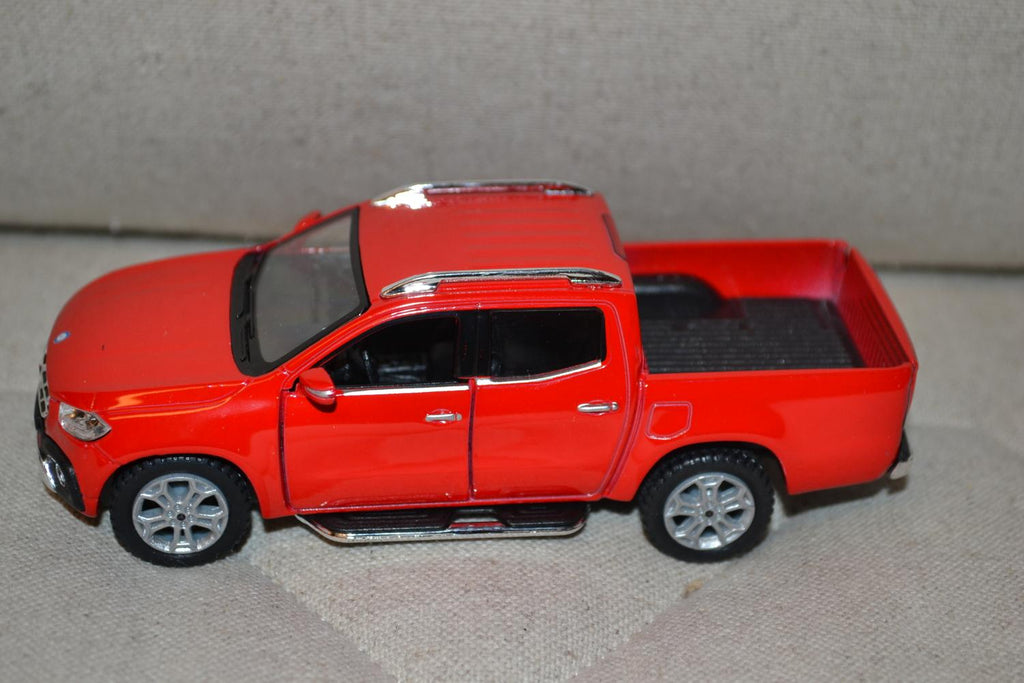 Röd Mercedes Benz X-Class Pickup 1:42 Kinsmart 12cm Ny