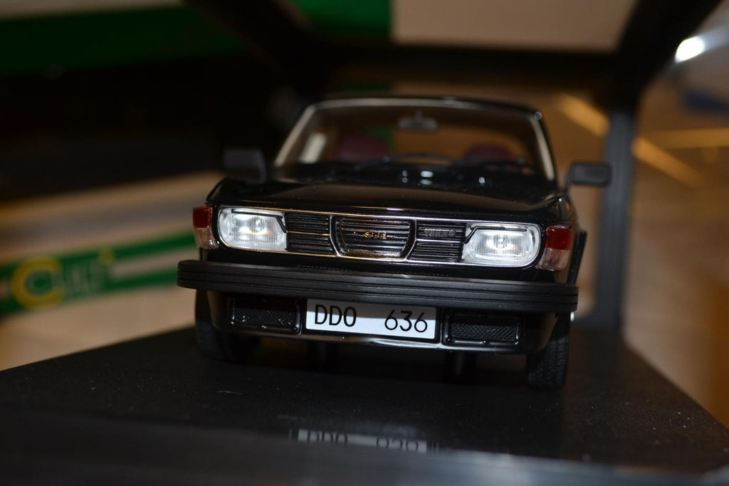 Saab 99 Turbo 1978 Svart 1:18 Cult 24cm Ny