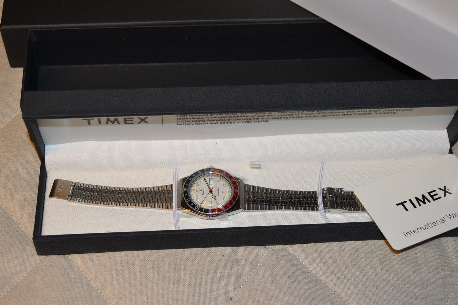 Timex Q 1978 Reissue Vit Metall 38mm Klocka Armbandsur TW2U61200 Ny