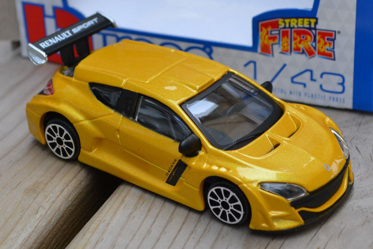 Renault Megane 1:43 Burago Gul Metallic Racing Sport Bburago