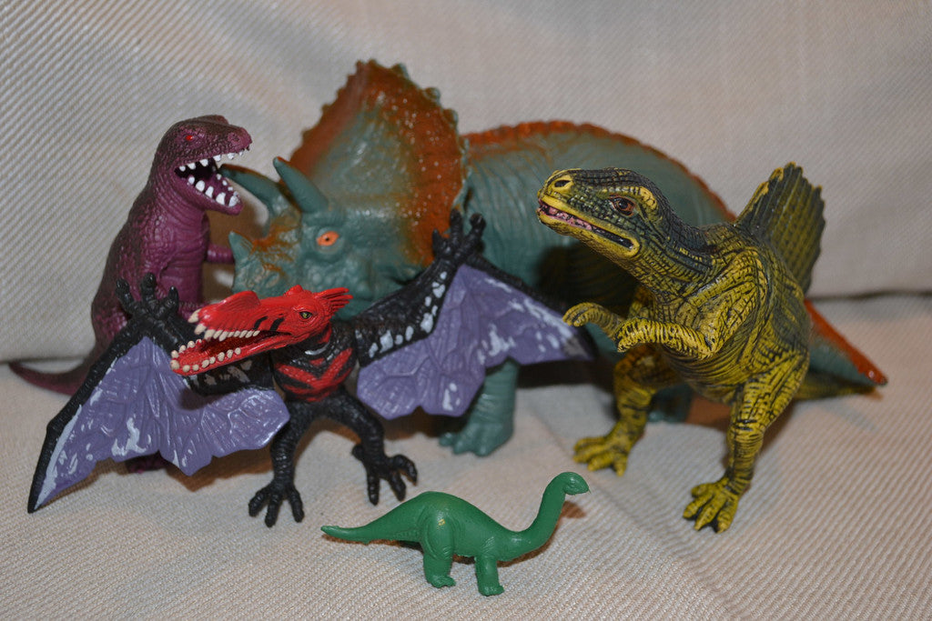 5st Blandade Dinosaurier (Triceraptos, rex, Flygare mfl) Din