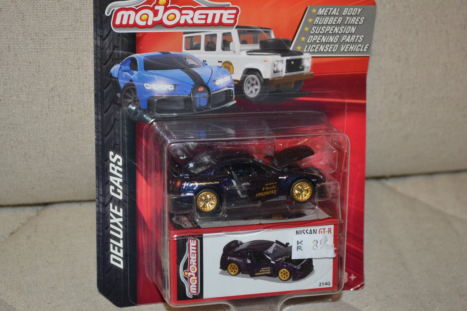Nissan GT-R Lila Guldfälgar GTR Majorette 1:64 7cm Öppningsbara delar Ny