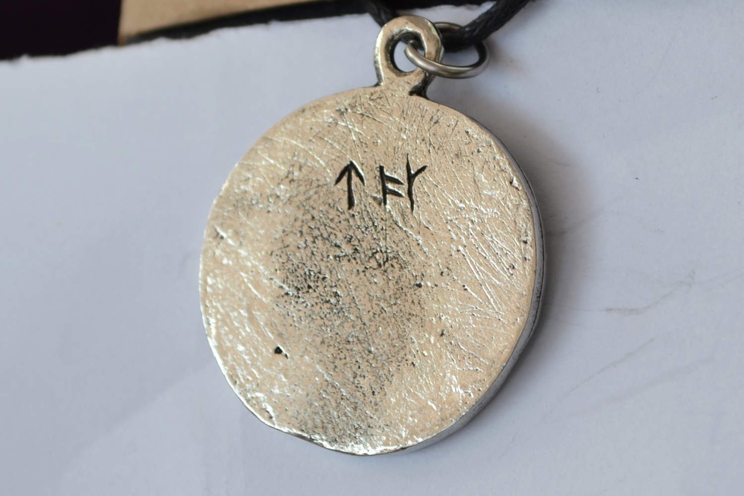 Triskele Knut Keltiskt Piktiskt Rund Halsband Viking (Tenn Handgjord) Smycke Ny