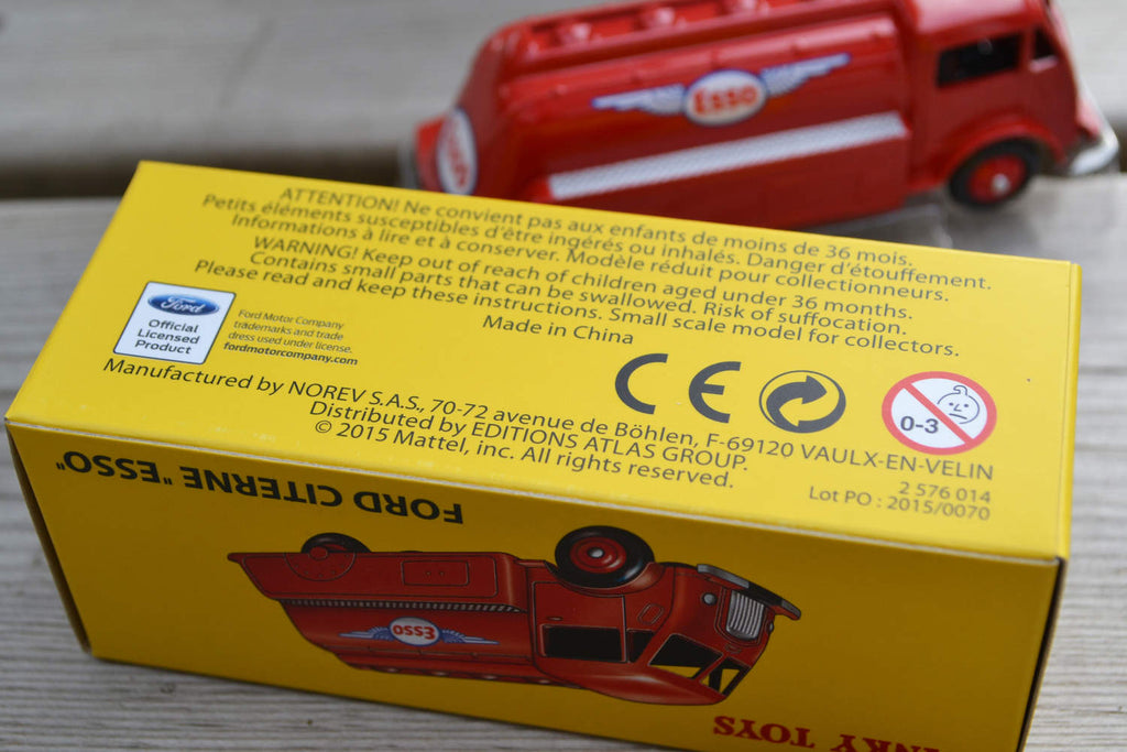Ford Citerne "Esso" Röd Tankbil 1:43 DeAgostini (Retro Dinky) Plåt Ny