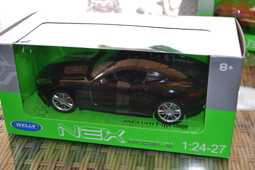 2015 Jaguar F-Type, Black 1:24 Welly Nex Models Ny