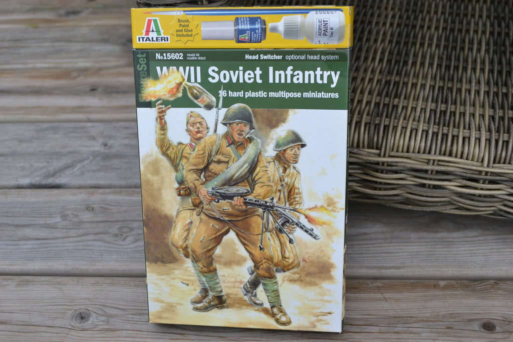 WWII Soviet Infantry Infanteri, 16st Figurer 1:56 Italeri Wa
