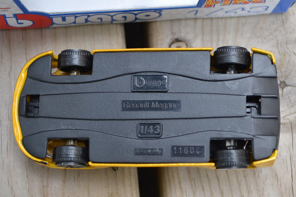 Renault Megane 1:43 Burago Gul Metallic Racing Sport Bburago
