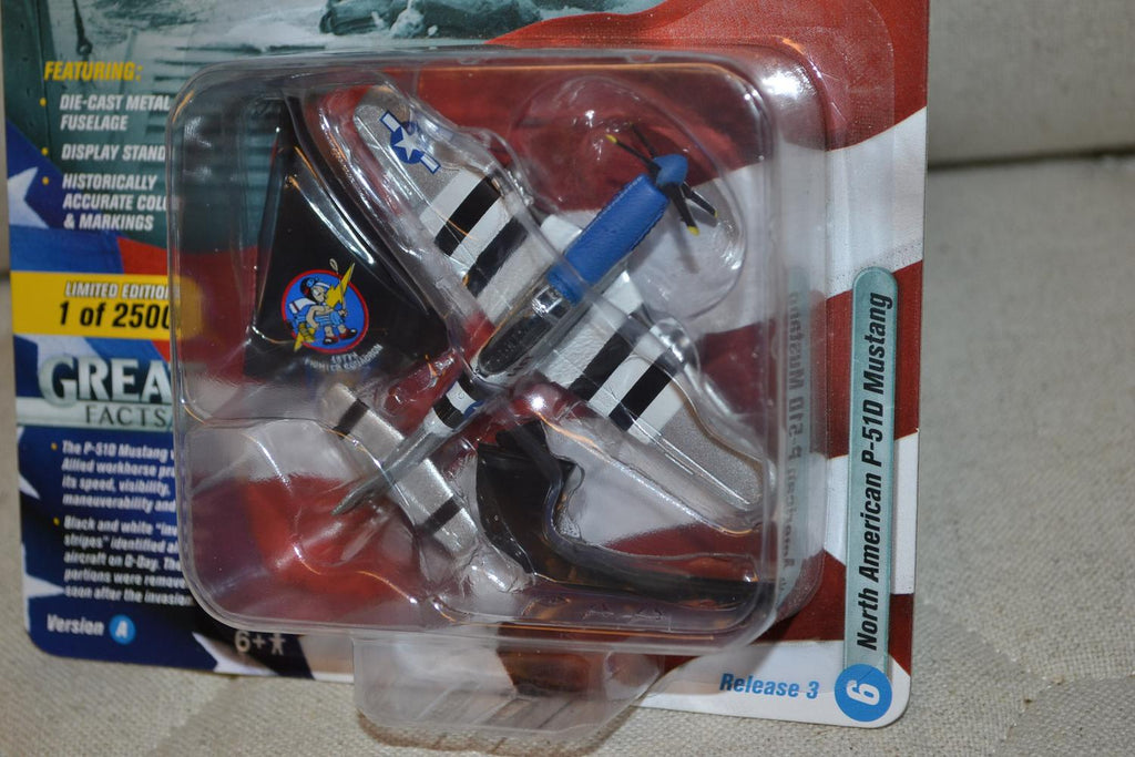 North American P-51D Mustang 1:64 Johnny Lightning (Military D-Day 3A) 7cm Ny