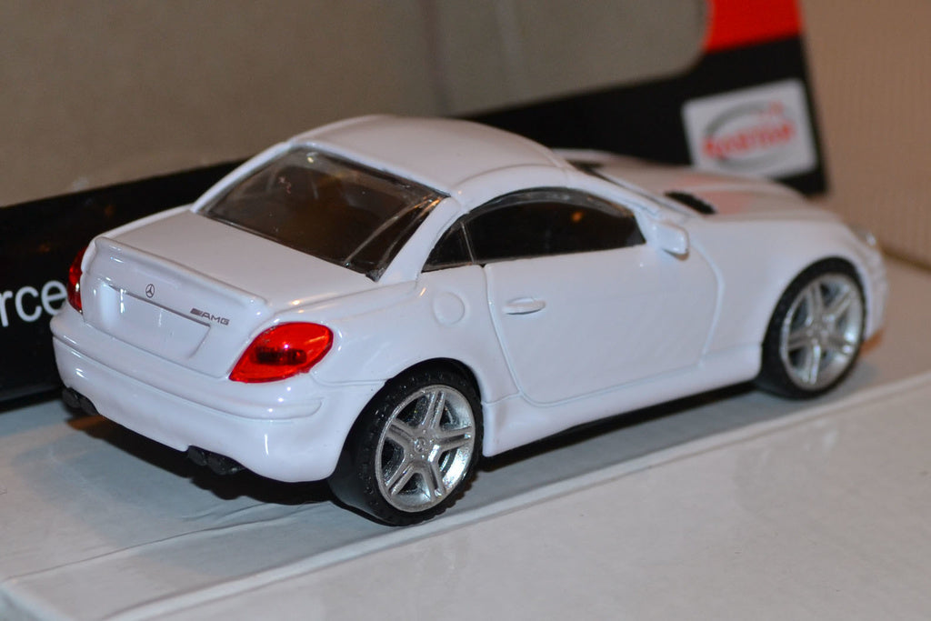 Mercedes SLK 55 Vit 1:43 (Rastar) Ny