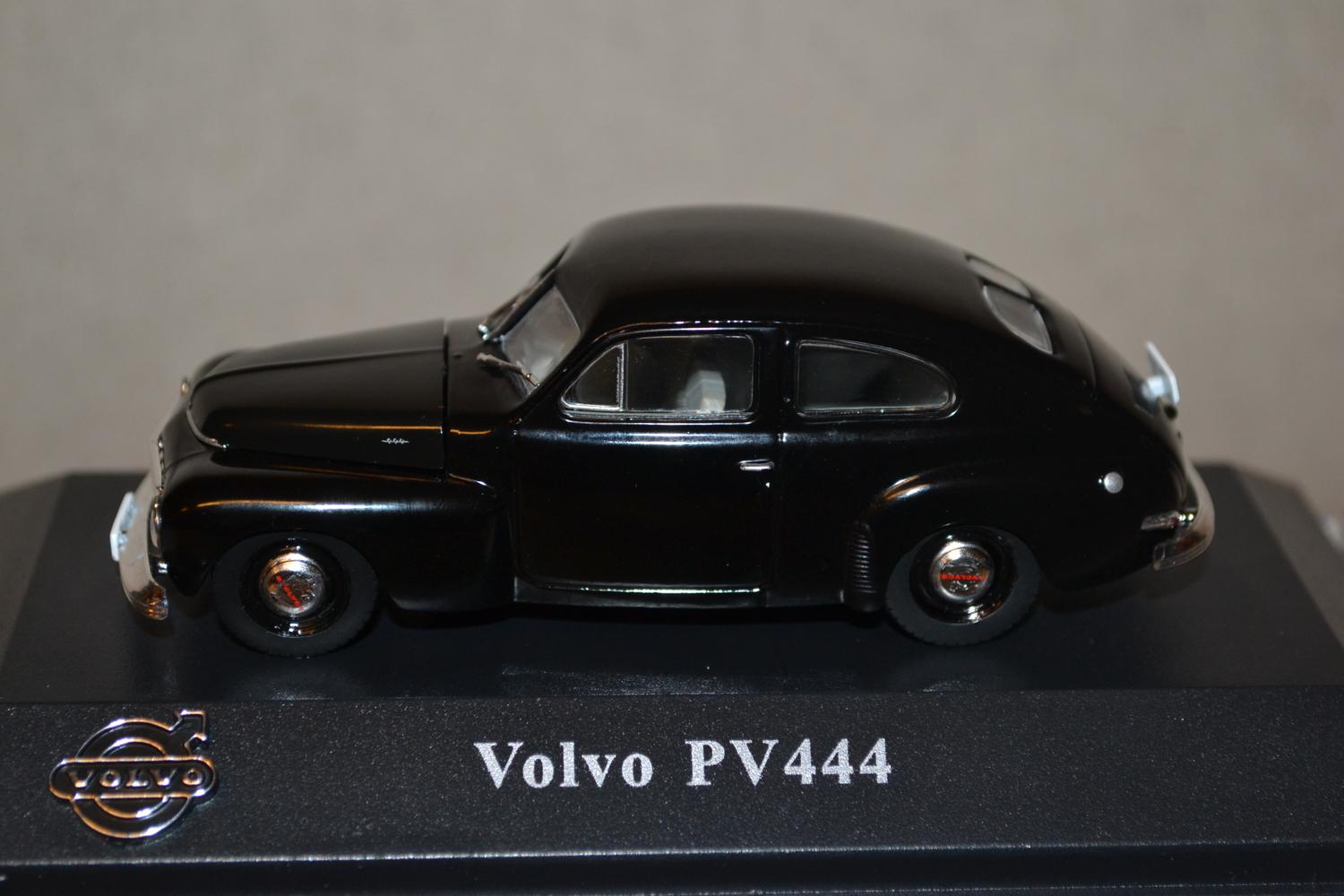 Volvo PV444 Svart 1947 1:43 Editions Atlas 10cm Ny