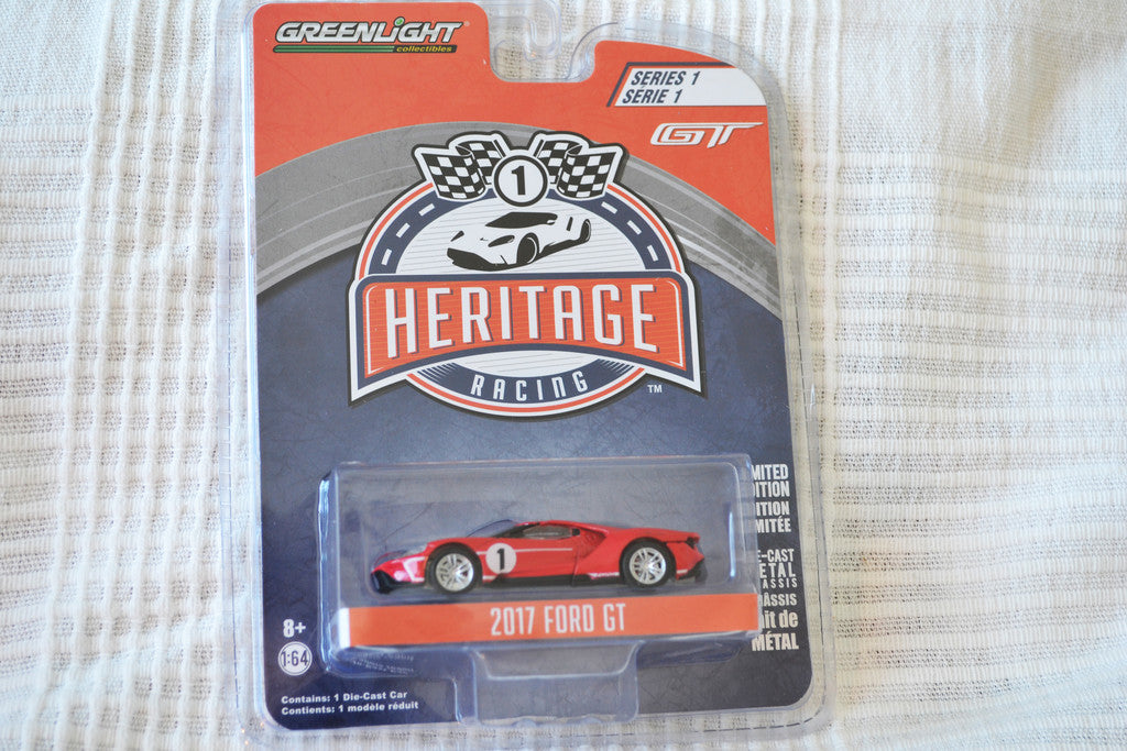 2017 Ford GT Röd m. Stripes 1:64 Greenlight (Ford GT Heritag