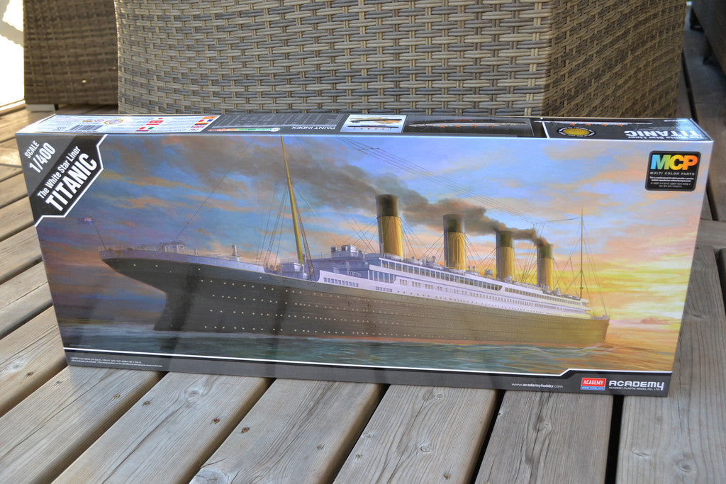 R.M.S.TITANIC WHITE STAR LINER 1:400 Academy MCP 14215 (67cm