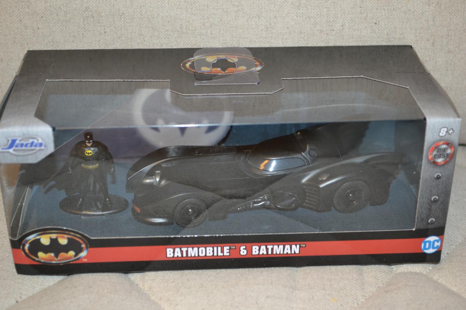 Batmobile & Batman Figur 1:32 JADA 14cm Ny