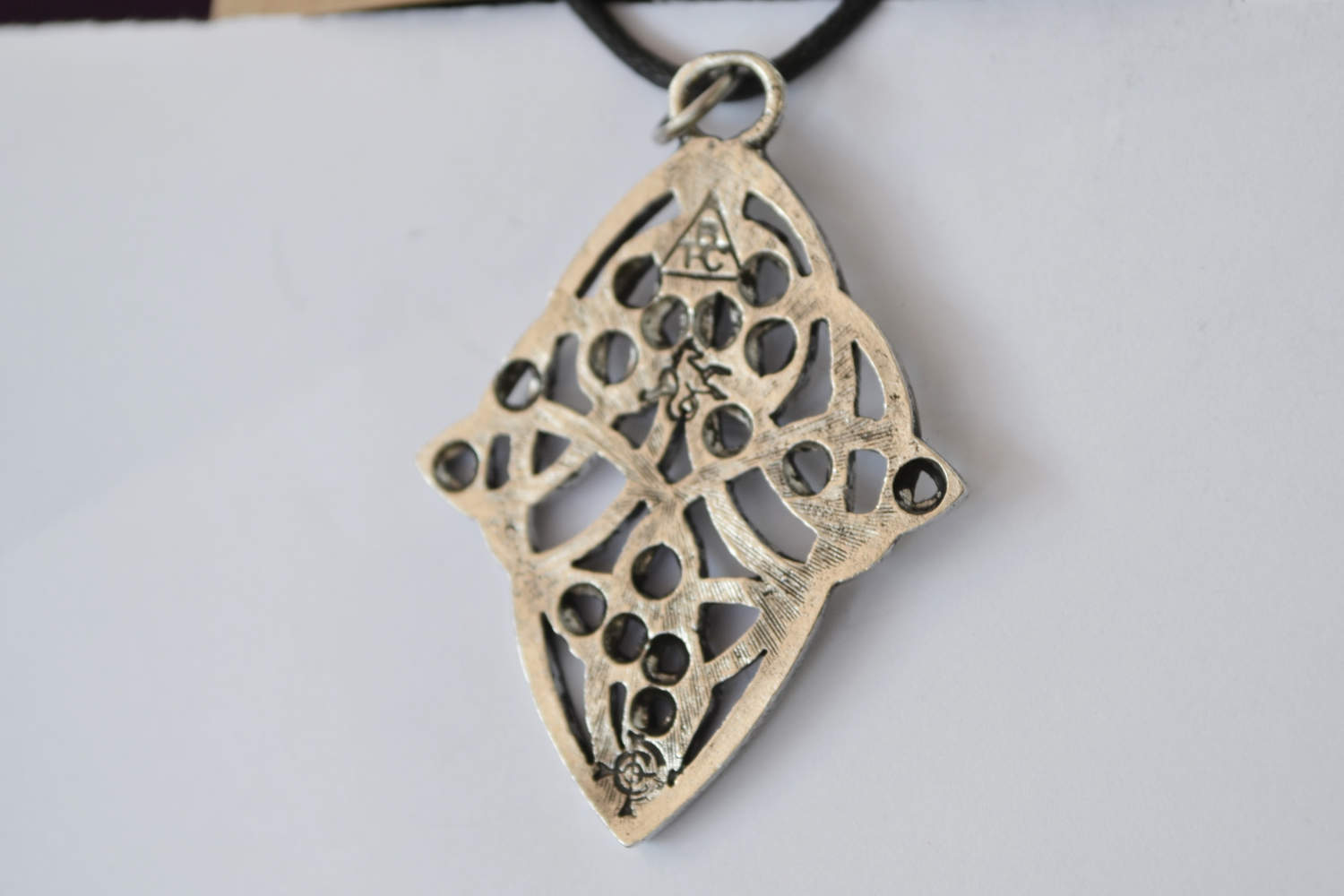 Knutverk Keltiskt Piktisk Diamant Halsband Viking (Tenn Handgjord) Smycke Ny