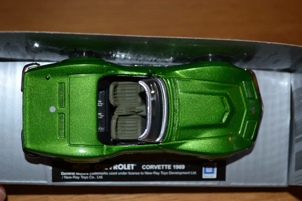 Chevrolet Corvette 1969 1:43 GM Grön Metallic 11cm Ny