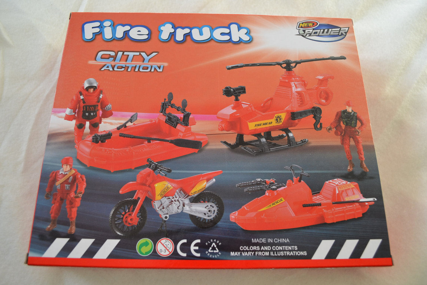 Mellan Brandkårsset Lek (2st Figurer, Båt, Helikopter mm) Ny