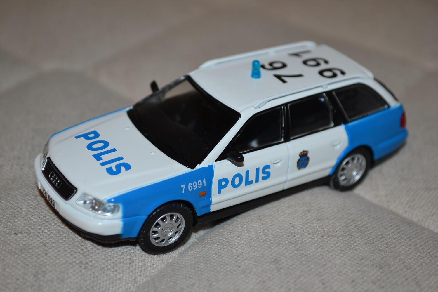 Audi A6 Avant Svensk Polis 1:43 Magazine Models 11cm Ny