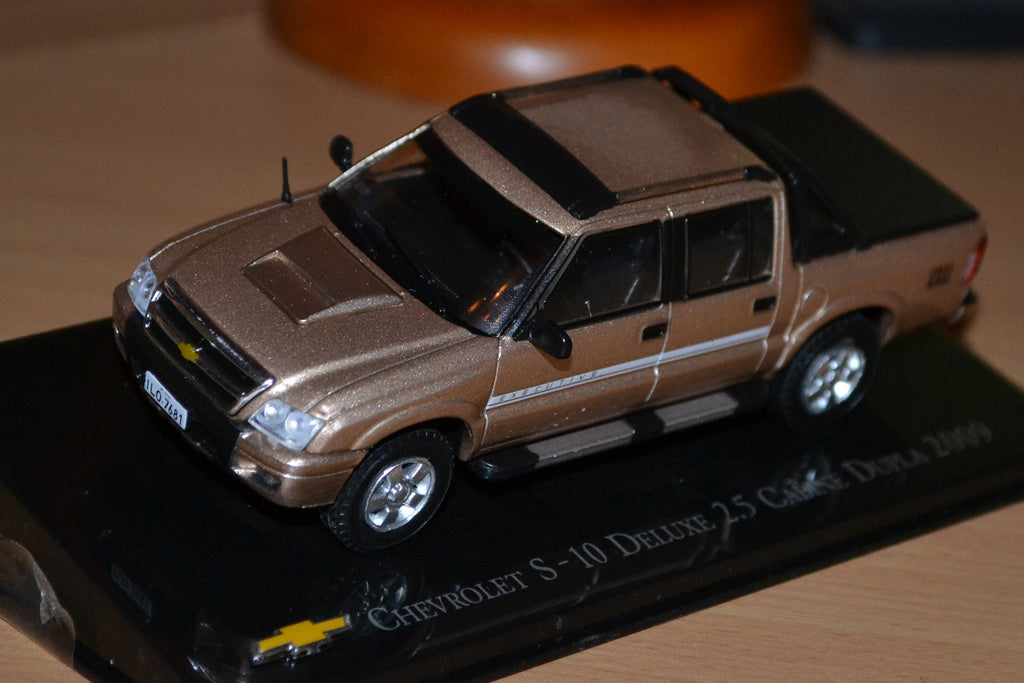 Chevrolet S-10 Deluxe 2.5 Pickup fr. 2009 Guld 1:43 DeAgosti