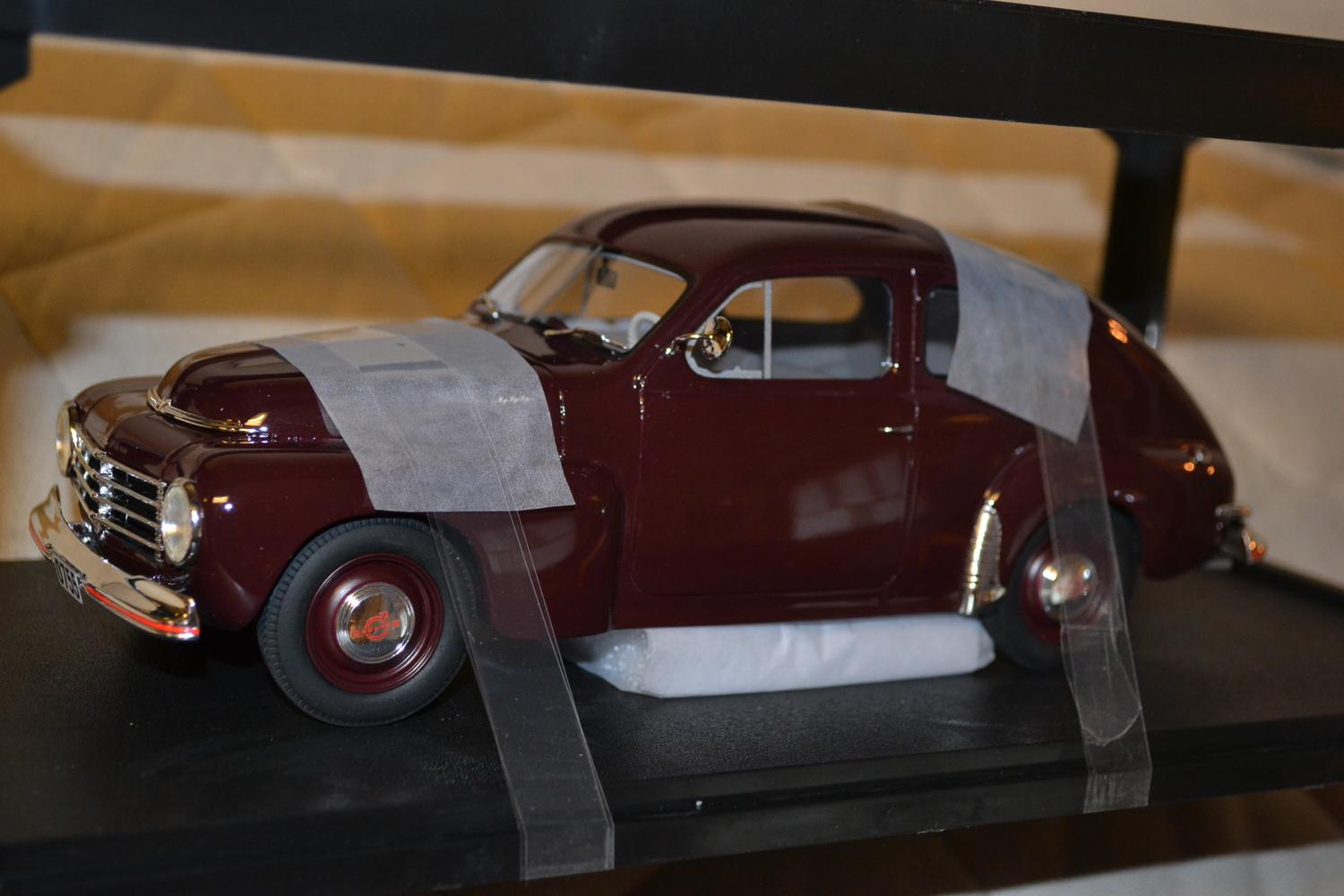 Volvo PV444 1947 Brun 1:18 Cult-Scale Models 24cm CULT Ny