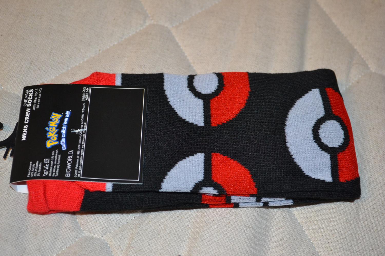 Pokémon Pokeboll Svart/Röd Strl 38-45 Par Herr Crew Socks Strumpor Bioworld Ny