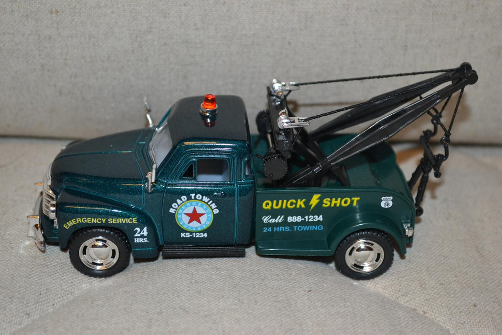 Grön Chevrolet 3100 Bilbärgare 1953 1:38 Kinsmart 14cm Ny