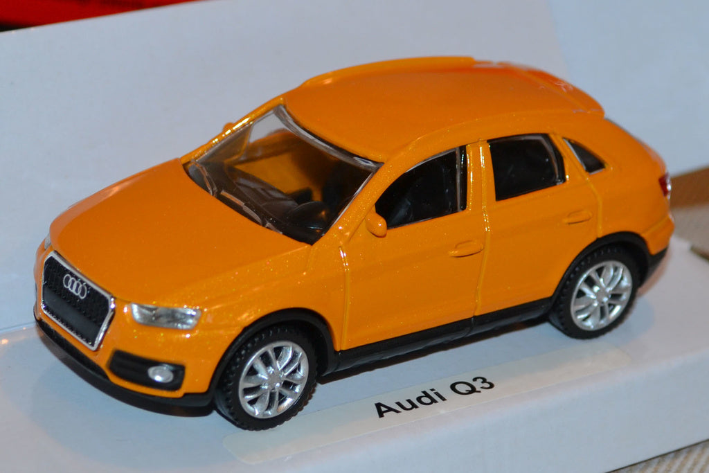 Audi Q3 Orange 1:43 (Rastar) Ny