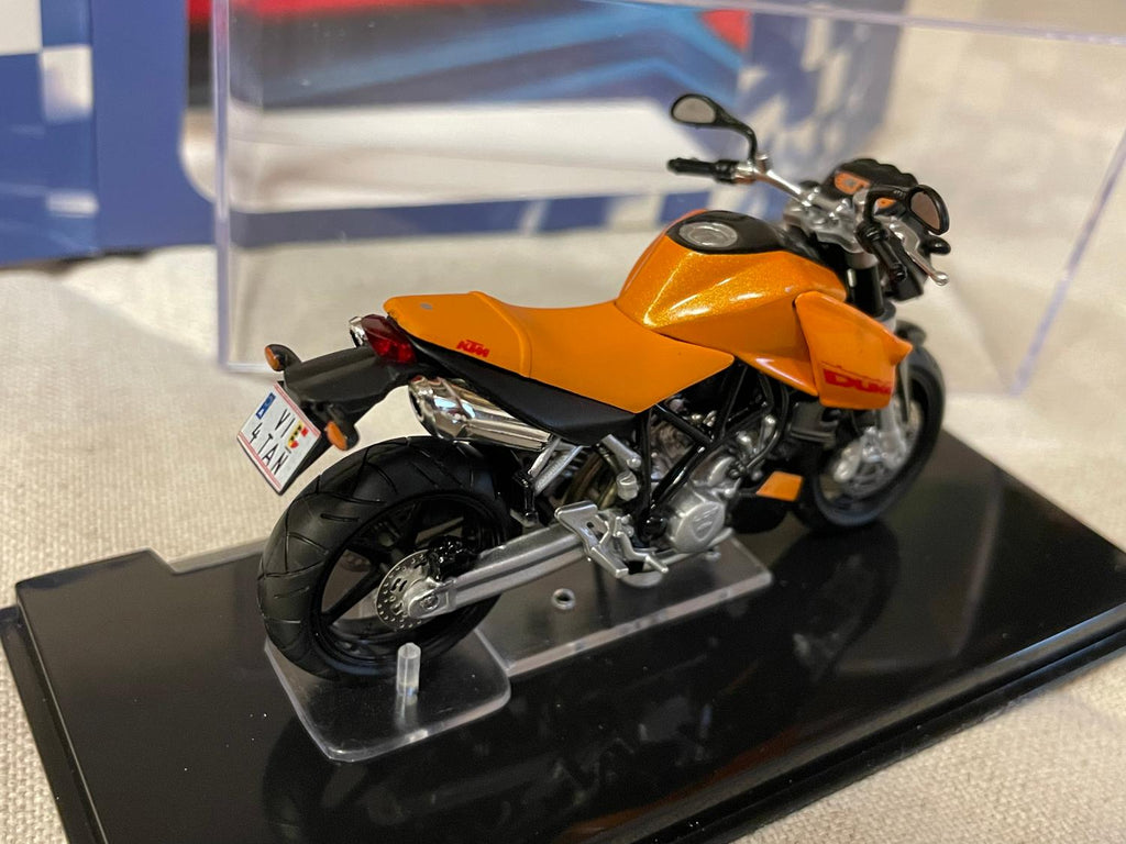 KTM LC8 Duke Motorcykel 9cm 1:24 Editions Atlas Ny