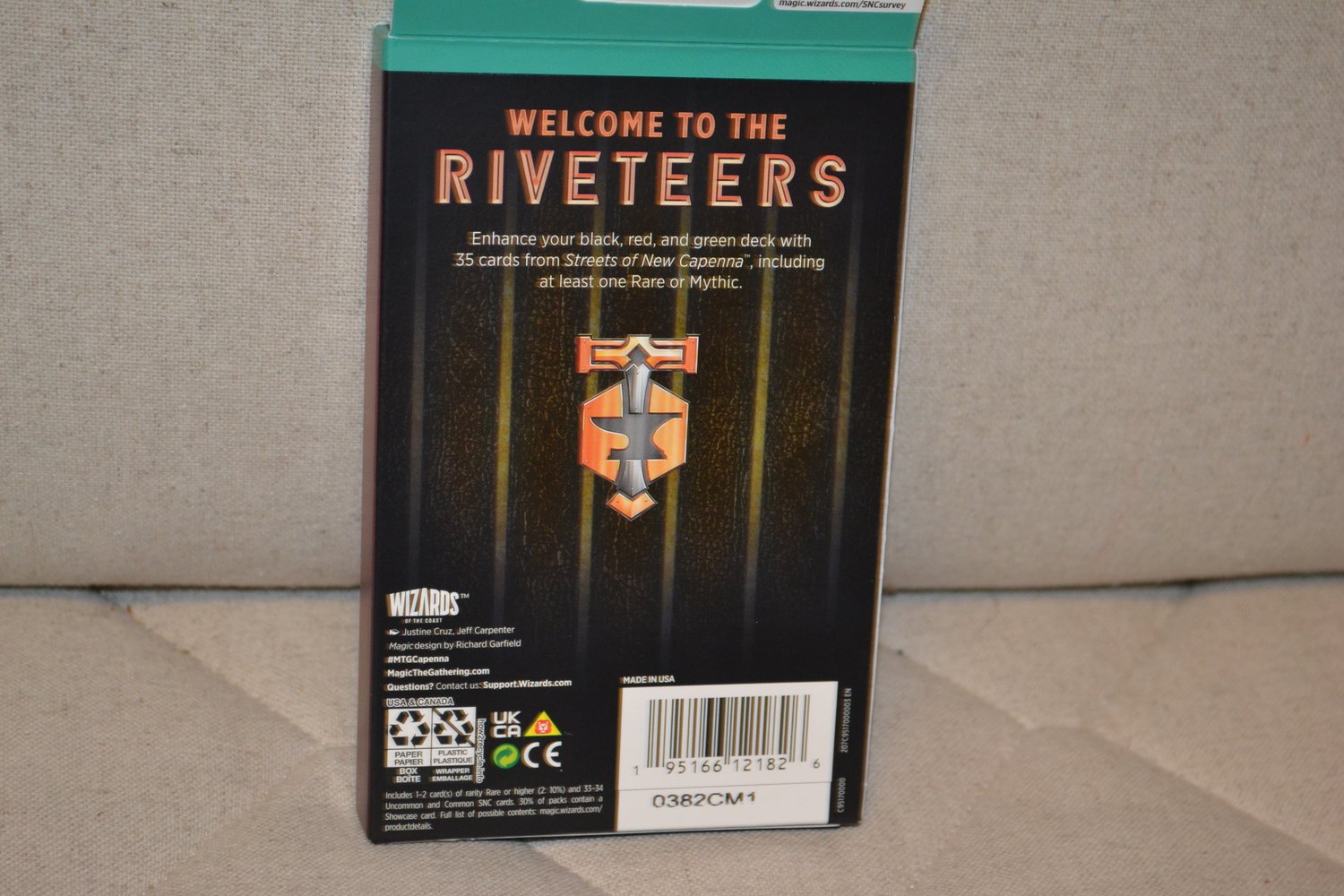 The Riveteers Röd Theme Booster MTG Streets of New Capenna ENG Ny
